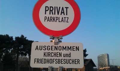 Privatparkplatz für Kirchen